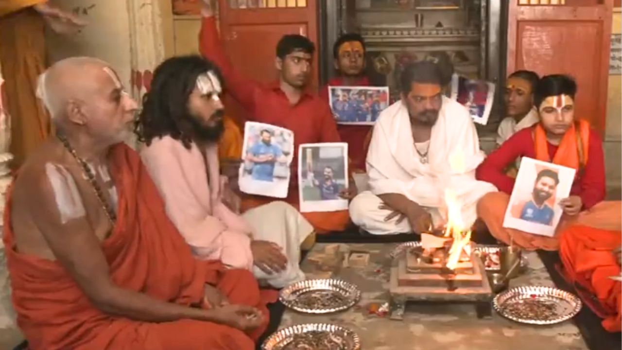Ayodhya Saints Perform Havan For Victory Of Team India Ahead Of IND Vs NZ Finals