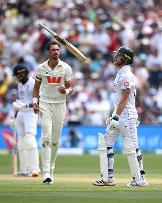 Mitchell Starc dismissed Ben Stokes for 12th time English captain reacted angrily video viral