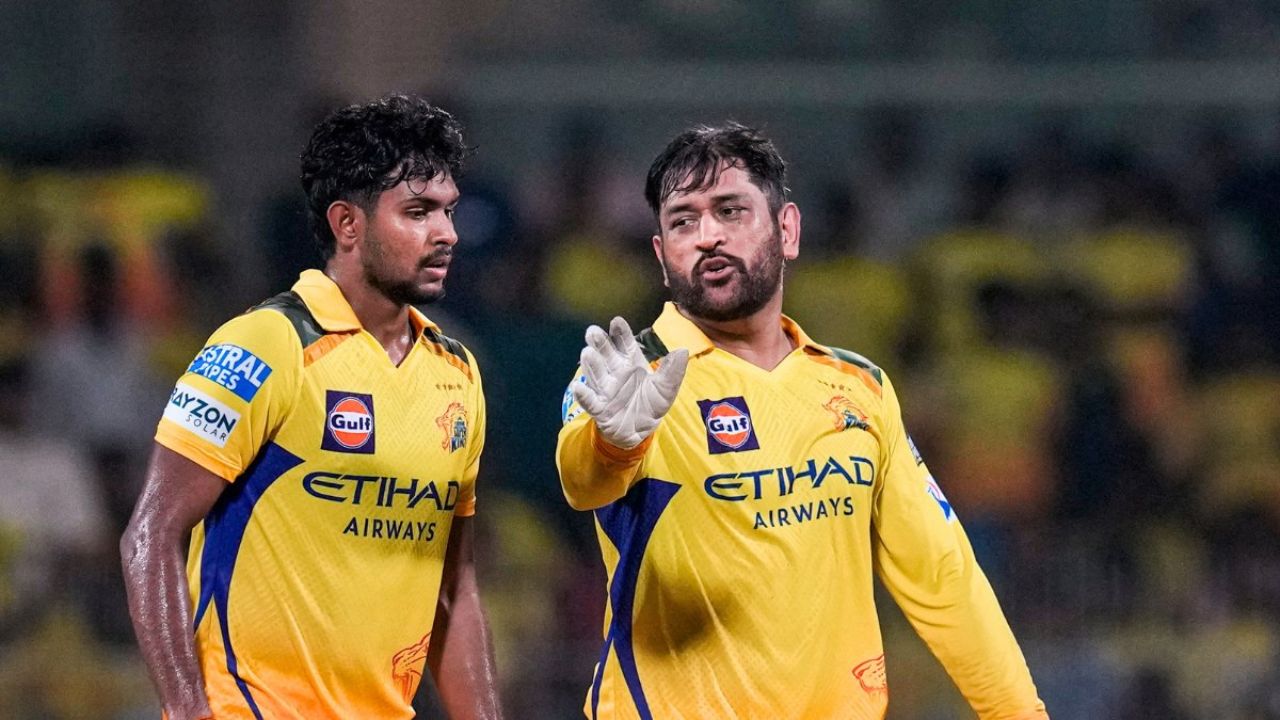 Matheesha Pathirana And MS Dhoni