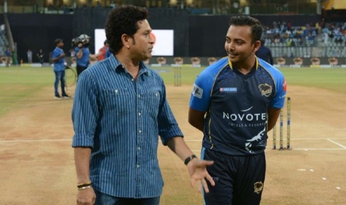 Prithvi Shaw And Sachin Tendulkar During A MPL Match Twitter