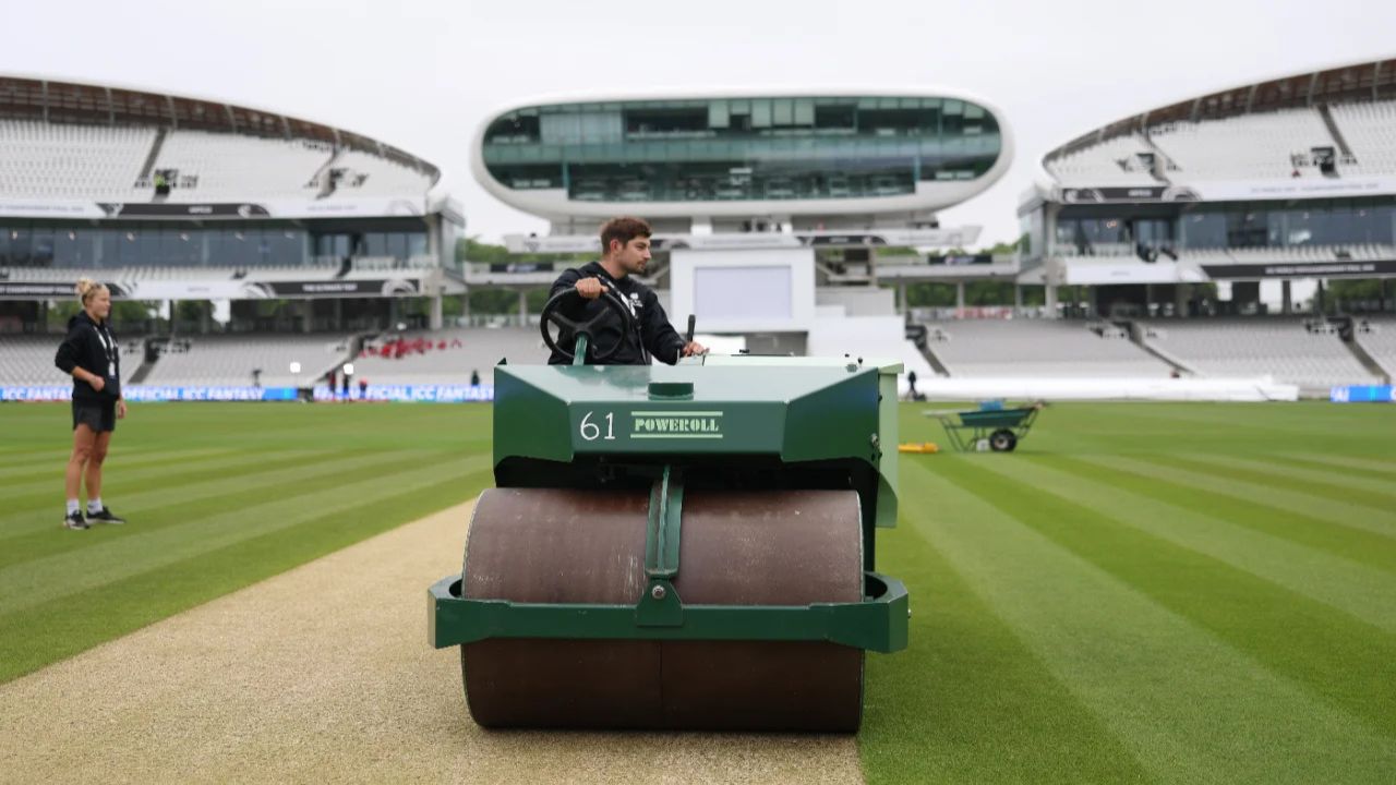 Brendon McCullum SOS to Lords Pitch Curator For IND vs ENG 3rd Test