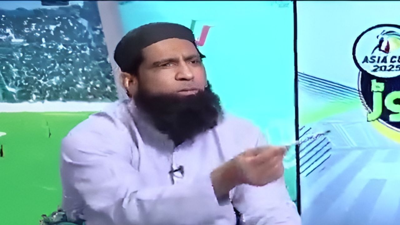 Mohammad Yousuf abuses Suryakumar Yadav on live TV Show on discussion of no handshake controversy asia cup 2025 IND vs PAK