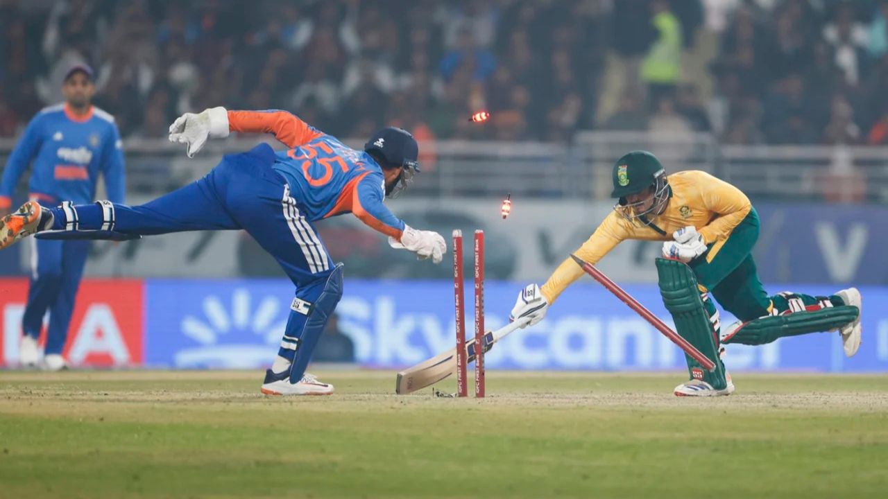 Jitesh Sharma reflexes denies Quinton De Kock missed century during IND vs SA T20I match Mullanpur Stadium