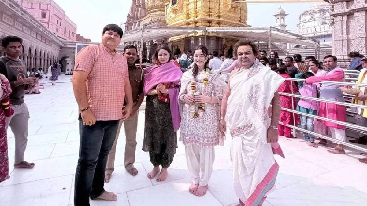 Sara Tendulkar visit Kashi Vishwanath Temple
