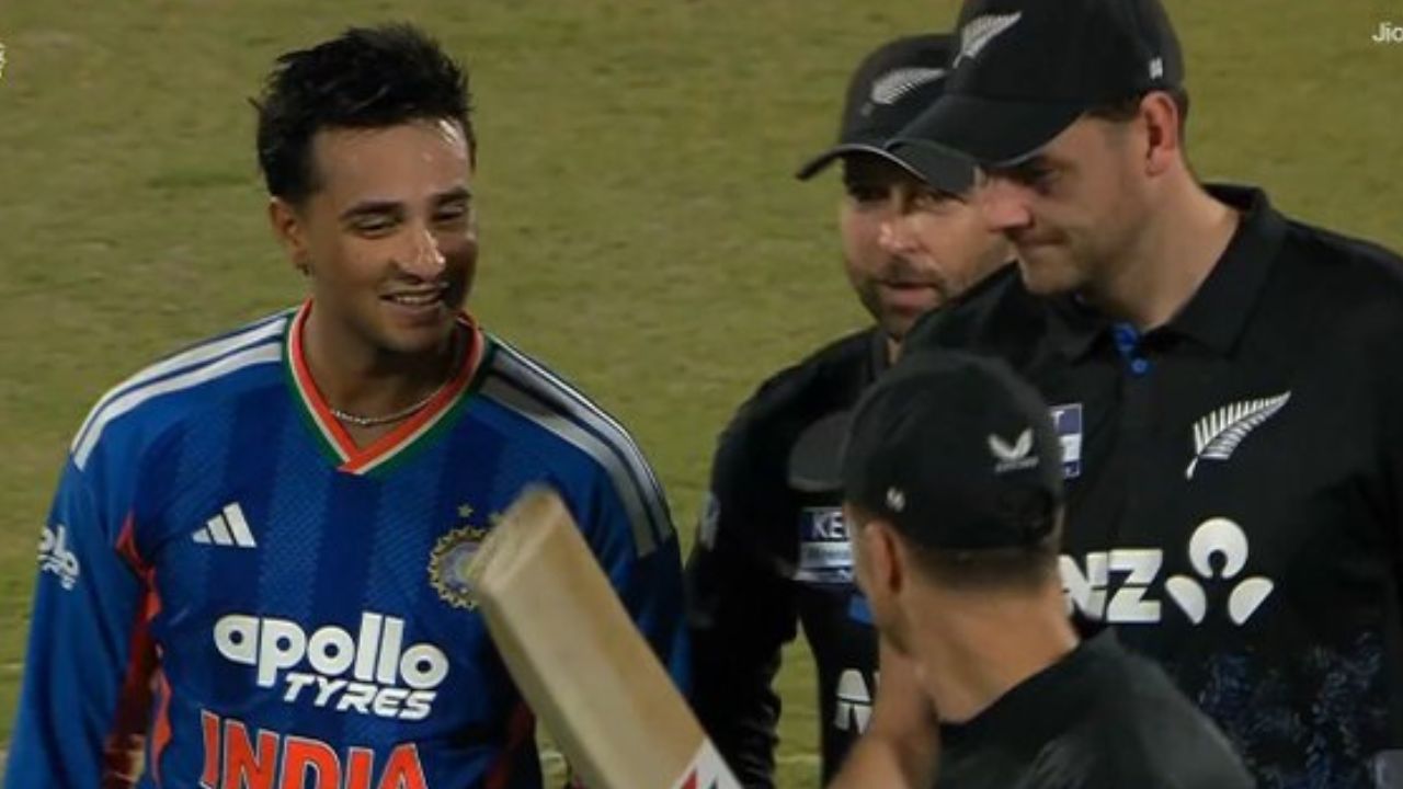 Abhishek Sharma Bat