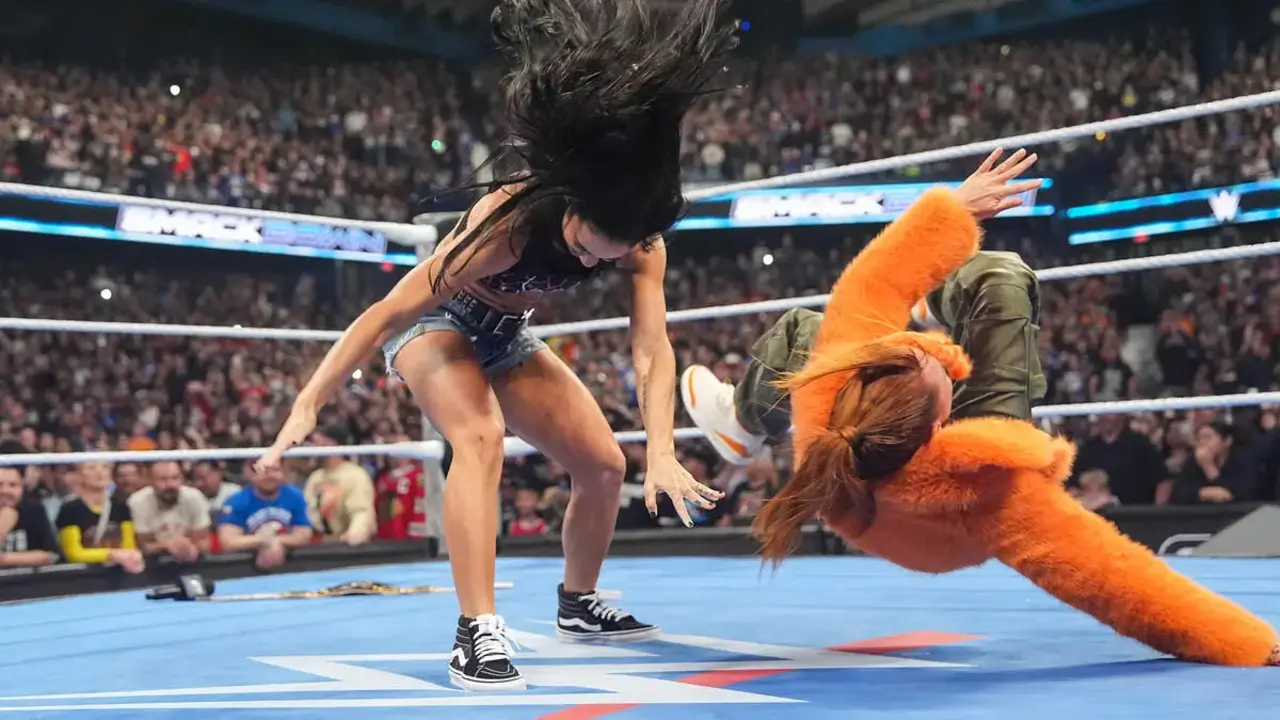 AJ Lee Becky Lynch