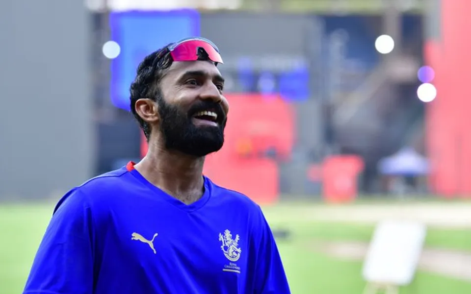 1711542328999 Dinesh Karthik