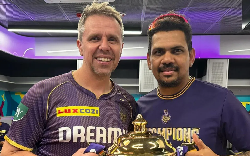 Carl Crowe And Sunil Narine