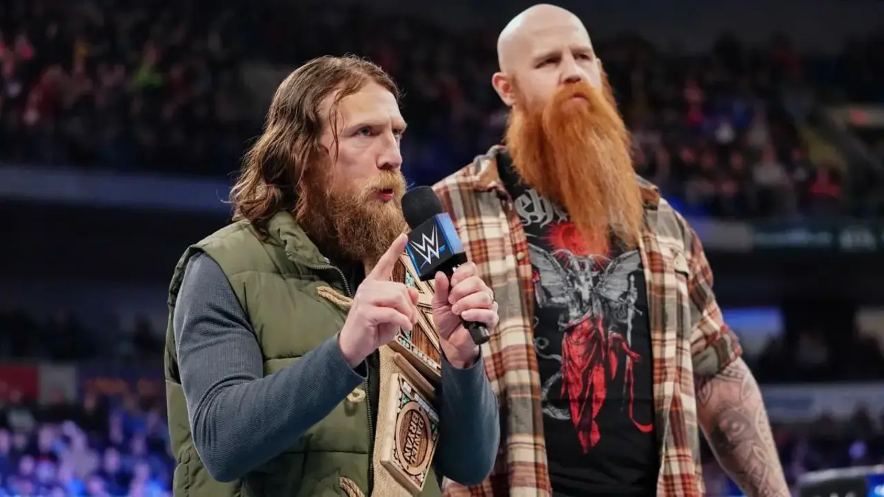 Daniel Bryan Erick Rowan 1 