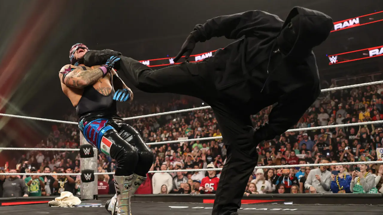 RAW Masked Man Rey Mysterio