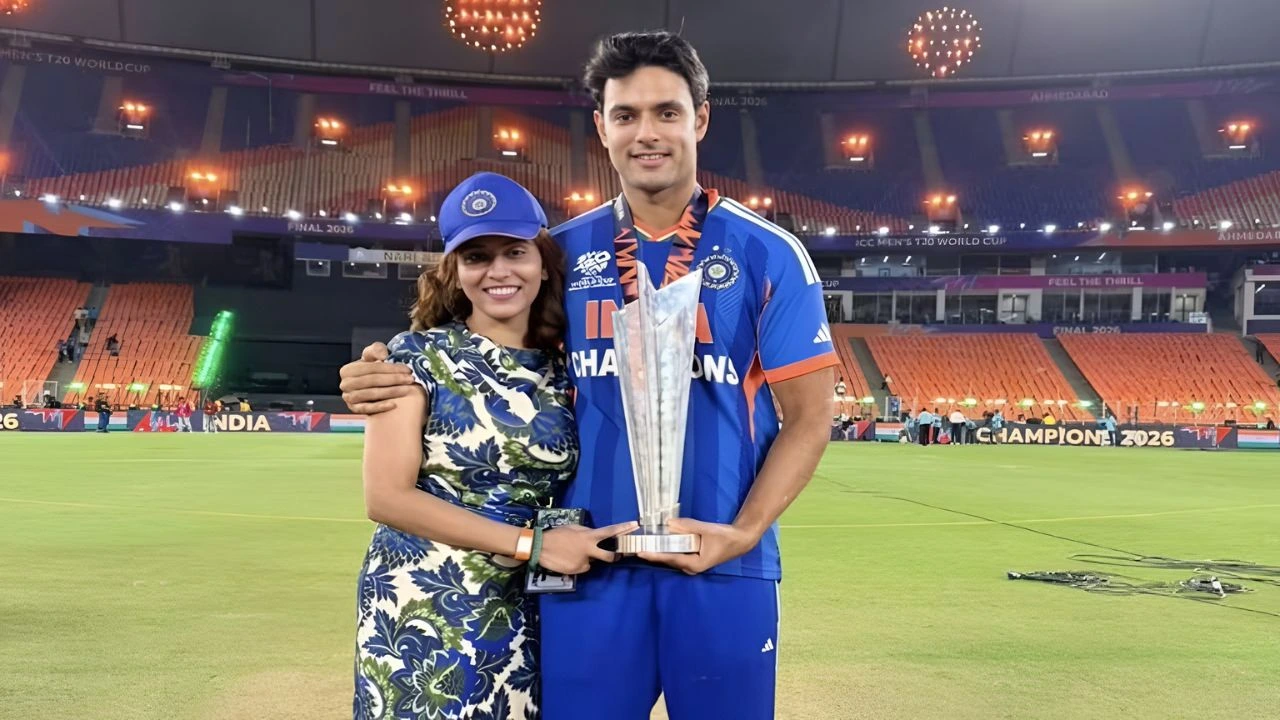 Shivam Dube booked a 3rd AC train ticket